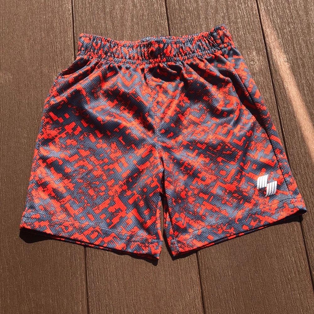 Boys 3T Children’s Place Sport shorts